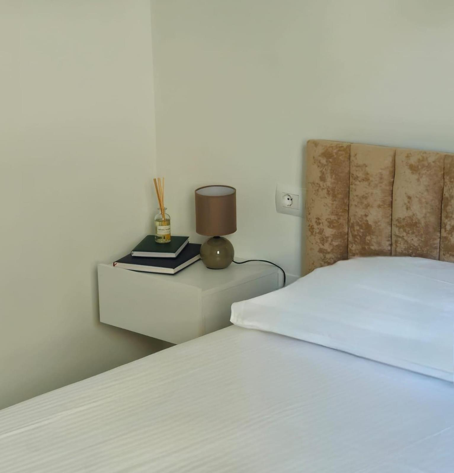 Apartment Vacation Station Sea View